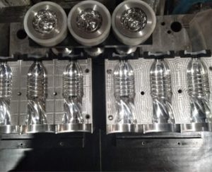 3腔矿泉水瓶模具